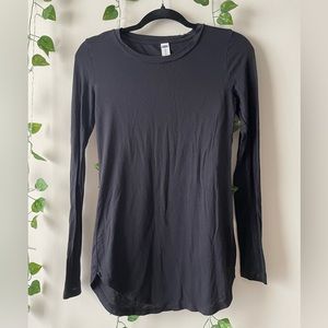Black long-sleeve tee | Size XS